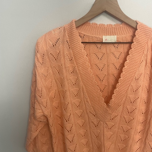 Vintage Ellen D. Peach V-Neck Sweater with Shoulder Pads - Picture 7 of 7